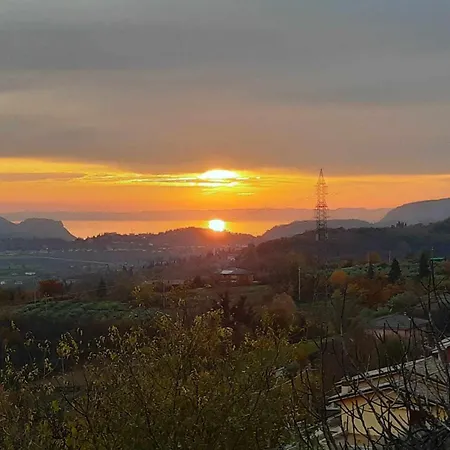 San Zeno Vicino Centrolago Parcheggio *